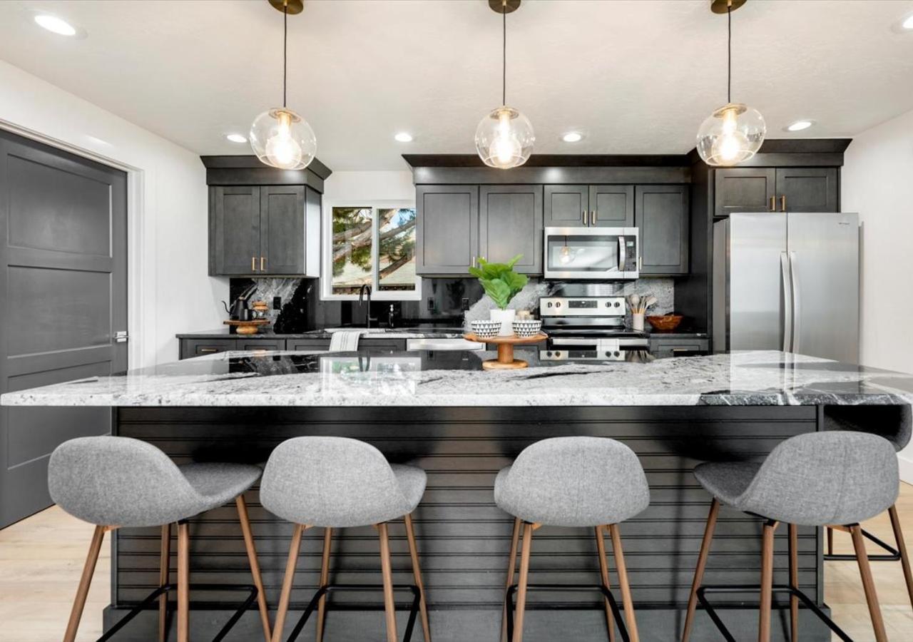 Mid Century Modern Boise-River Bungalow W/ Hot Tub Екстер'єр фото